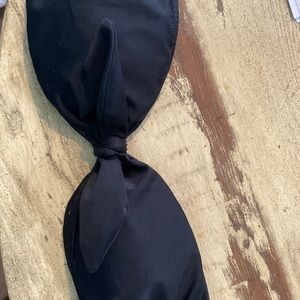 VICTORIA’S SECRET WOMEN’S BIKINI TOP! SIZE:M GREAT CONDITION!